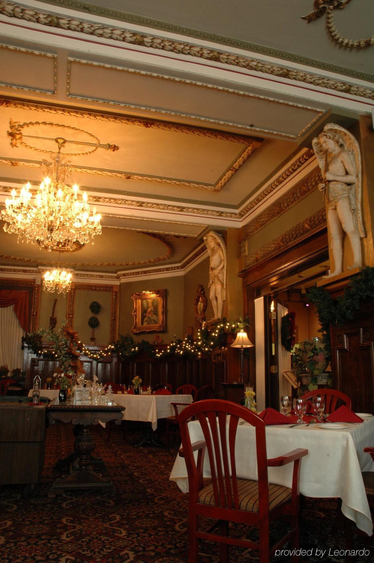 Hotel Senator Saskatoon Restaurant photo