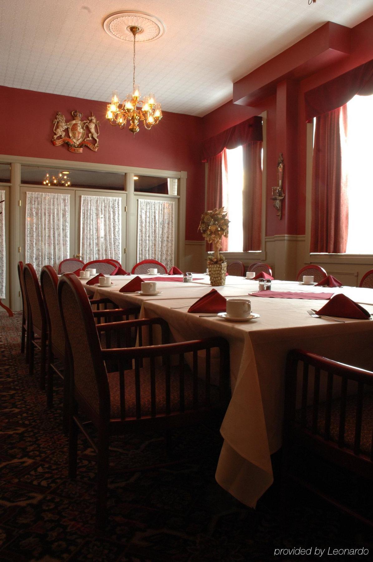 Hotel Senator Saskatoon Restaurant photo