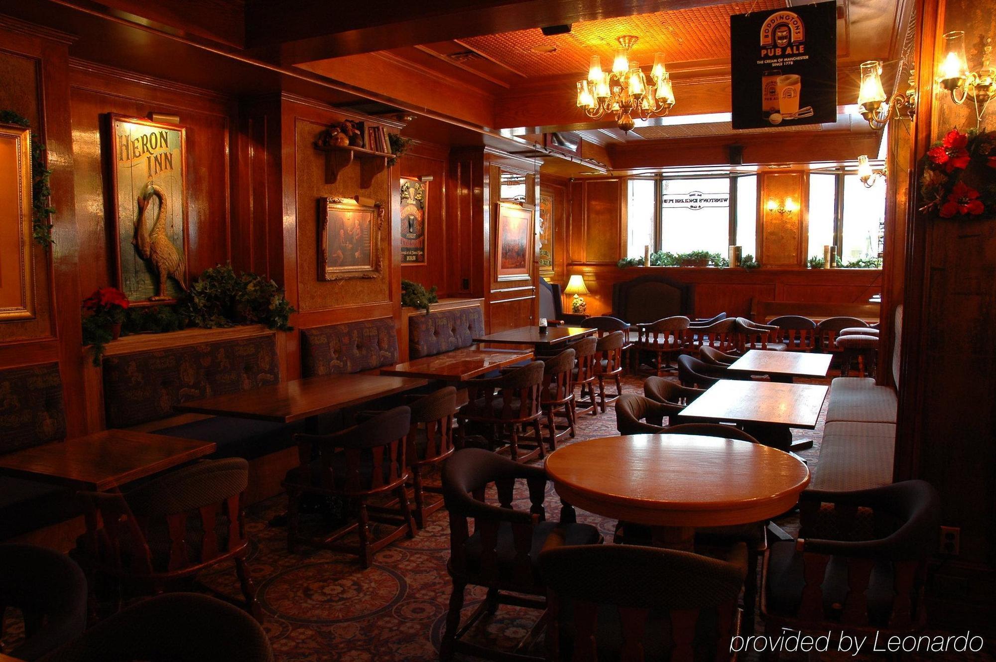 Hotel Senator Saskatoon Restaurant photo