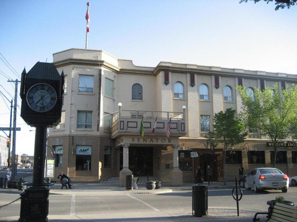 Hotel Senator Saskatoon Exterior photo