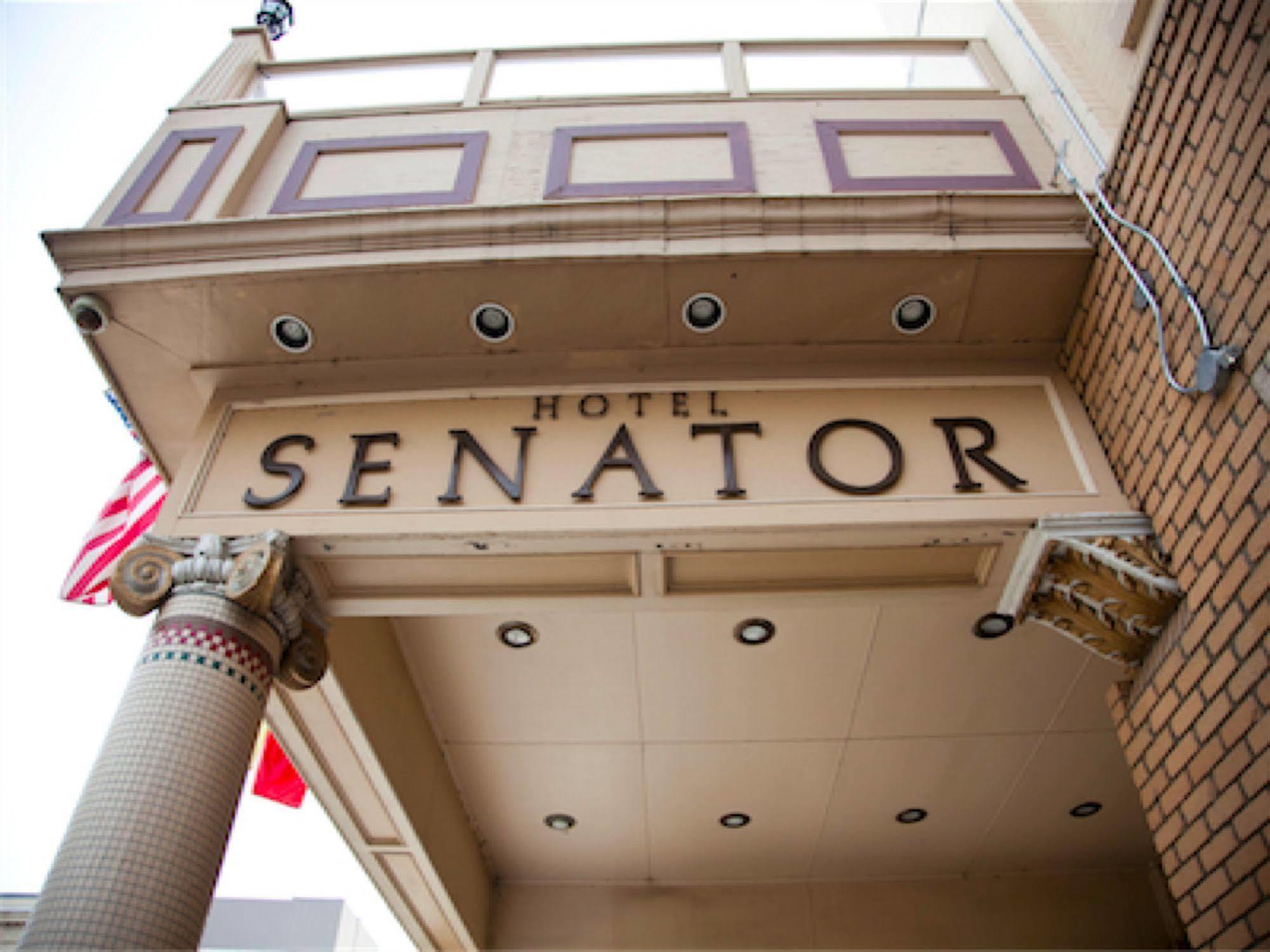 Hotel Senator Saskatoon Exterior photo